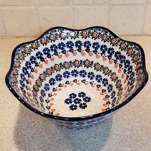 Vintage Ceramika Artstyczna Large Scalloped Serving Mixing Bowl Handpainted - Picture 3 of 7